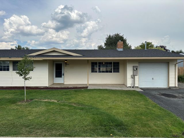 10683 McGuire Avenue, Klamath Falls, OR 97603