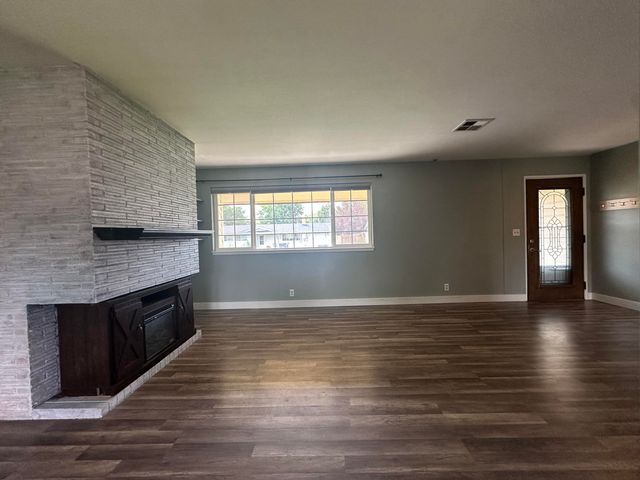 10683 McGuire Avenue, Klamath Falls, OR 97603