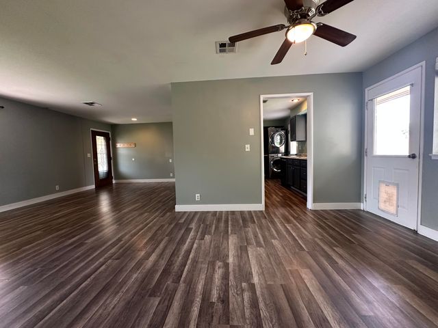 10683 McGuire Avenue, Klamath Falls, OR 97603