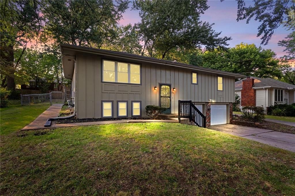 1910 N York Street, Independence, MO 64058