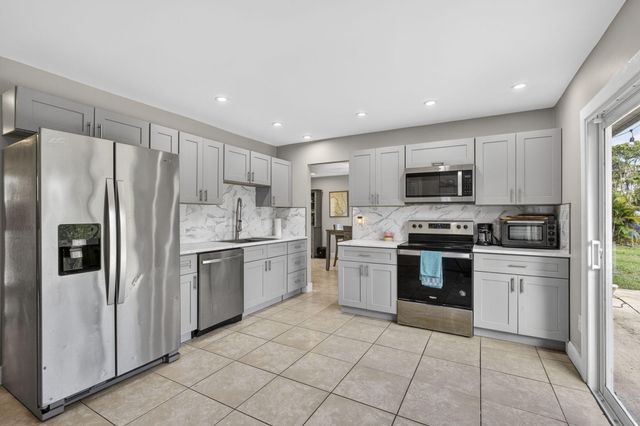 12944 N 68th St Street N, The Acreage, FL 33412