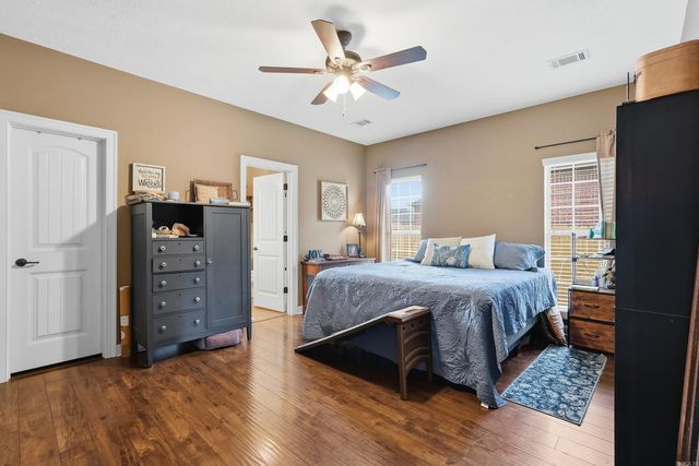 26 Oak Tree Circle, Conway, AR 72032