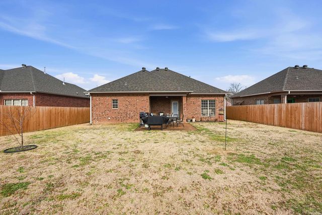 26 Oak Tree Circle, Conway, AR 72032