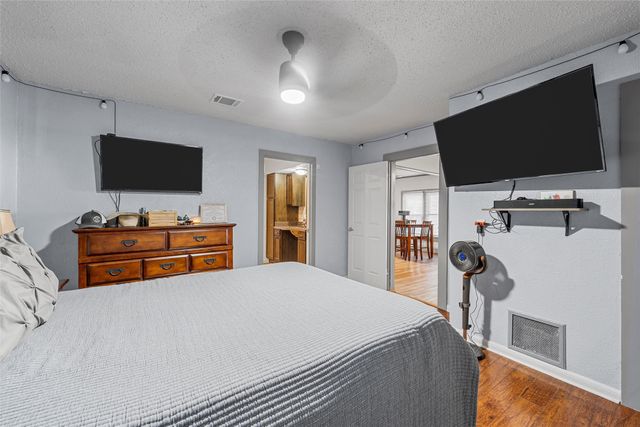 805 S Harrison Street, West, TX 76691