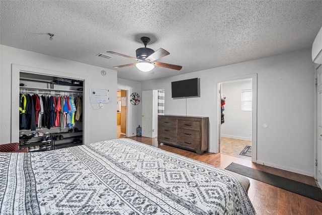 805 S Harrison Street, West, TX 76691