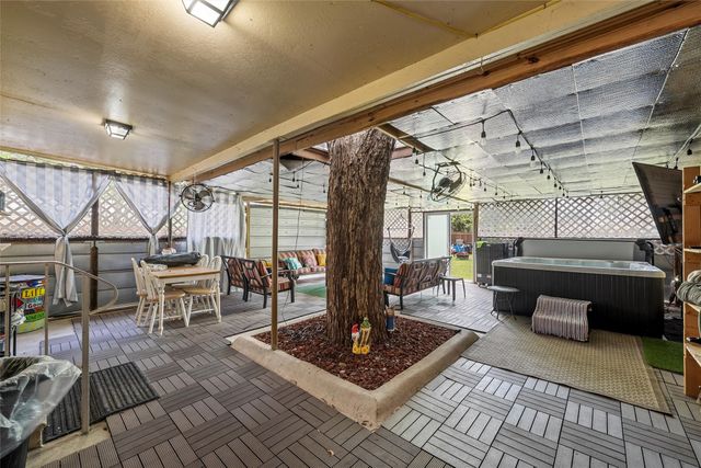 805 S Harrison Street, West, TX 76691