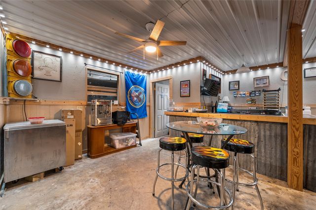 805 S Harrison Street, West, TX 76691