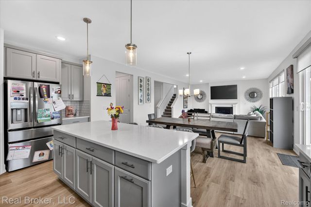 2344 Provencal Drive, Commerce Charter Township, MI 48382