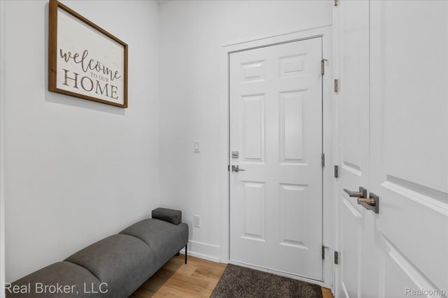 2344 Provencal Drive, Commerce Charter Township, MI 48382