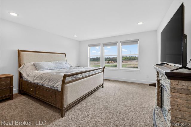 2344 Provencal Drive, Commerce Charter Township, MI 48382