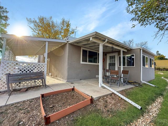 5767 Lake Beckwith Pl, Colorado City, CO 81019