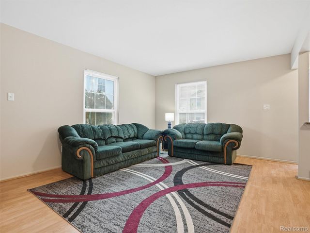 35213 Taffy Drive, Sterling Heights, MI 48312