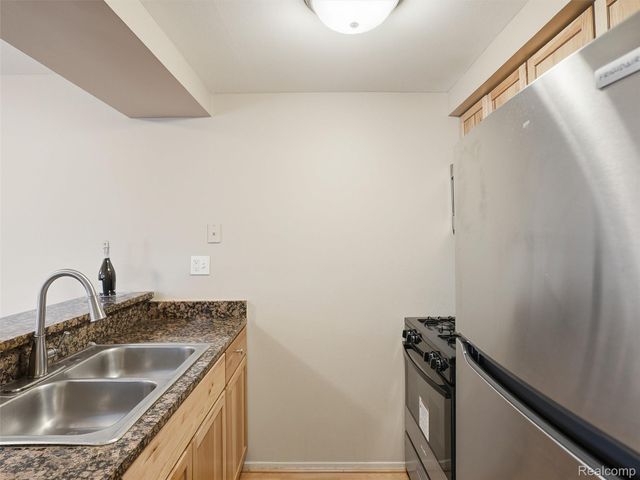 35213 Taffy Drive, Sterling Heights, MI 48312