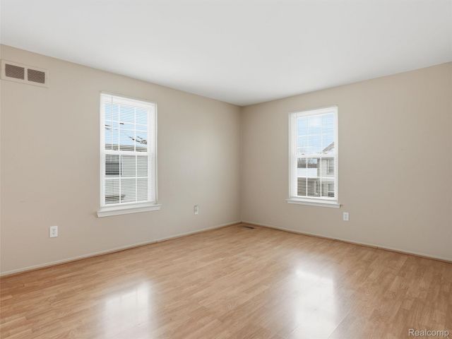 35213 Taffy Drive, Sterling Heights, MI 48312