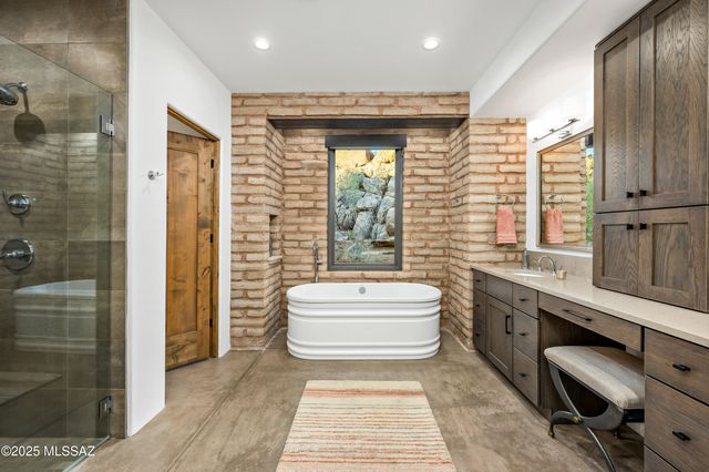 14731 N Strong Stone Drive, Tucson, AZ 85755