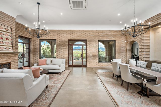 14731 N Strong Stone Drive, Tucson, AZ 85755