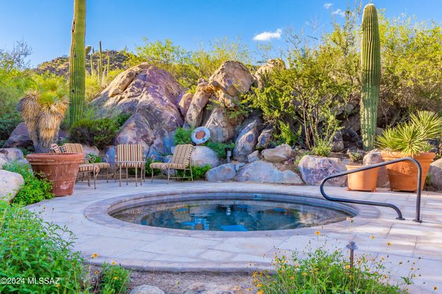 14731 N Strong Stone Drive, Tucson, AZ 85755