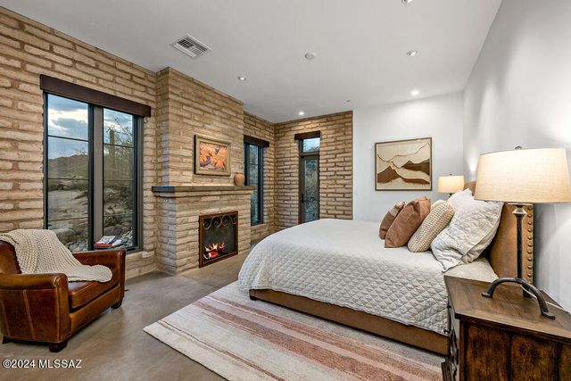 14731 N Strong Stone Drive, Tucson, AZ 85755