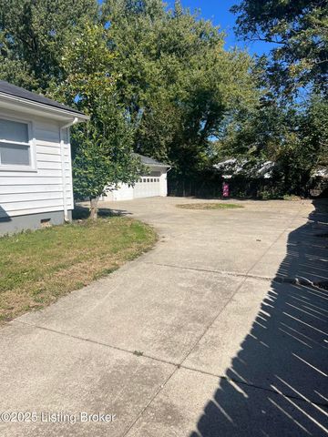 2231 Peaslee Rd, Louisville, KY 40216