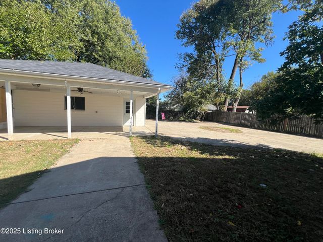 2231 Peaslee Rd, Louisville, KY 40216