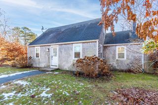 114 Doran Dr, Falmouth, MA 02536