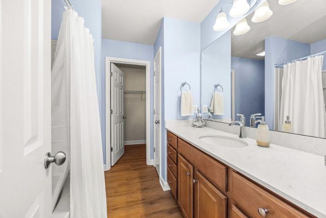 1008 Chatsworth Dr, Old Hickory, TN 37138