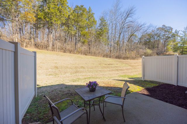 1008 Chatsworth Dr, Old Hickory, TN 37138