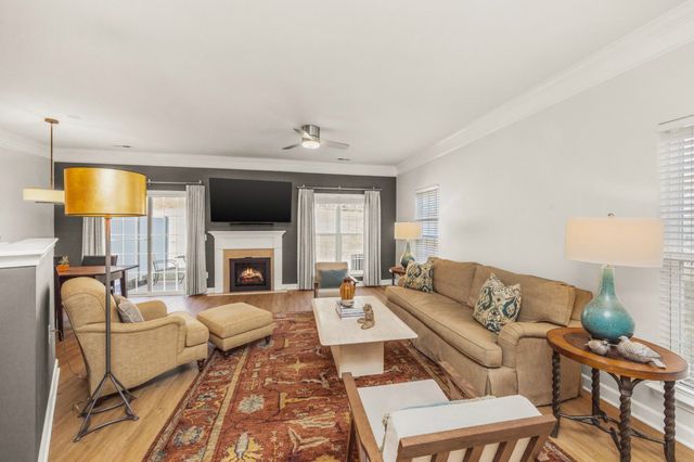 1008 Chatsworth Dr, Old Hickory, TN 37138