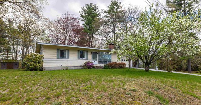 12 Birch Hill Road, Hooksett, NH 03106