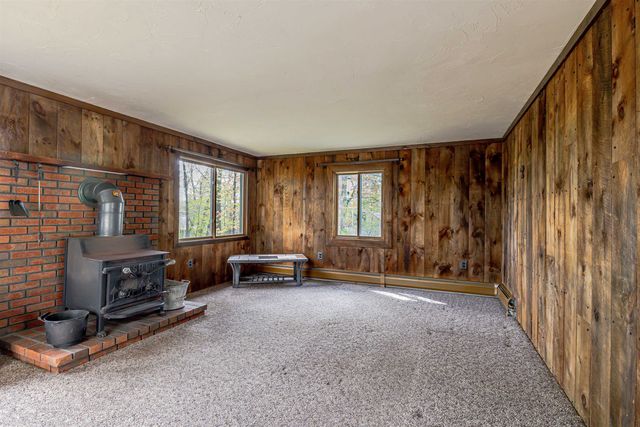 12 Birch Hill Road, Hooksett, NH 03106