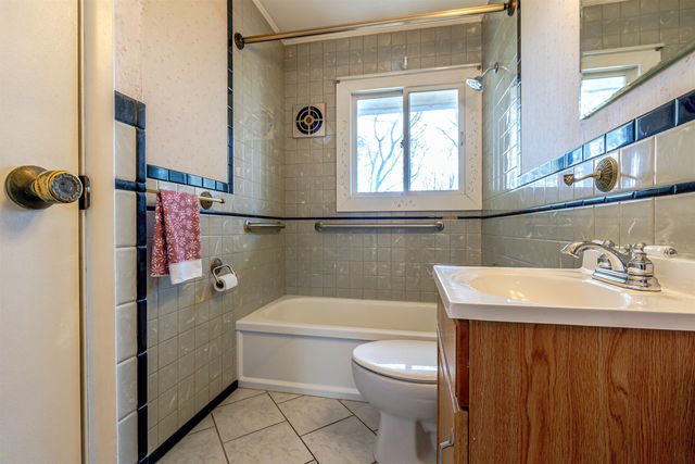 12 Birch Hill Road, Hooksett, NH 03106