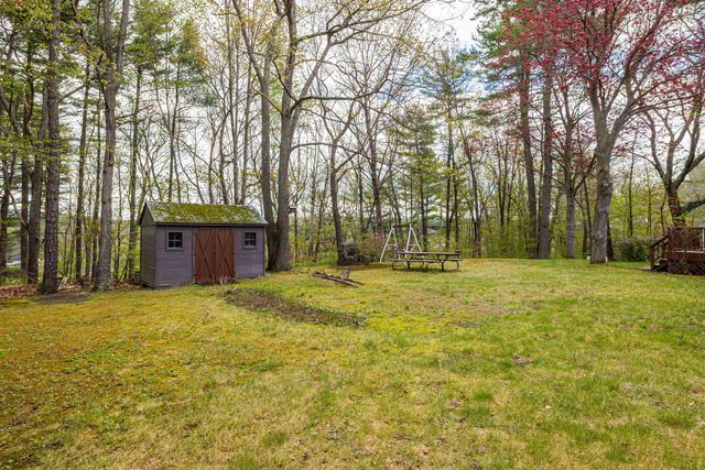 12 Birch Hill Road, Hooksett, NH 03106