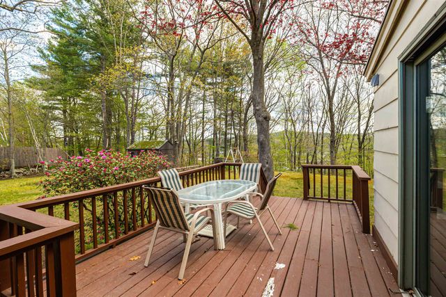 12 Birch Hill Road, Hooksett, NH 03106