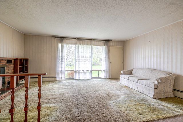 12 Birch Hill Road, Hooksett, NH 03106