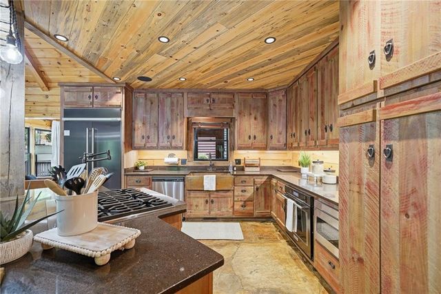 66 Star Creek Court, Morganton, GA 30560