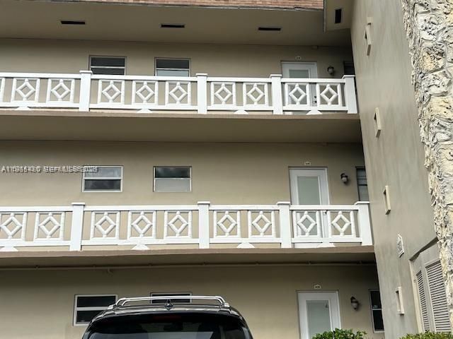 5103 NW 35th Street 503, Lauderdale Lakes, FL 33319