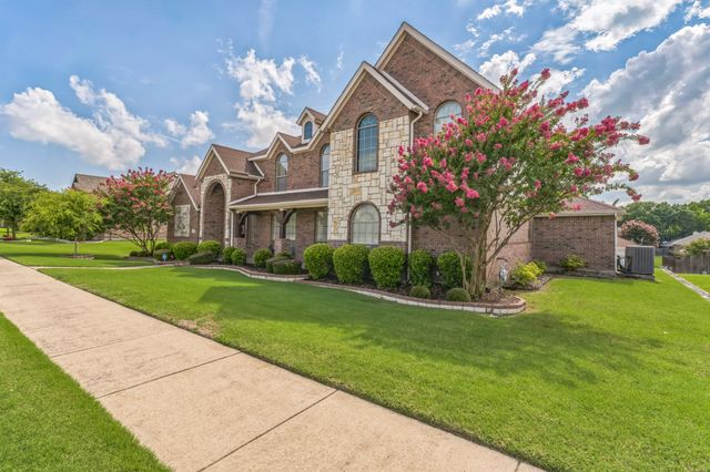 705 Newcastle Drive, Desoto, TX 75115