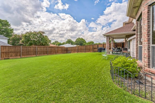 705 Newcastle Drive, Desoto, TX 75115