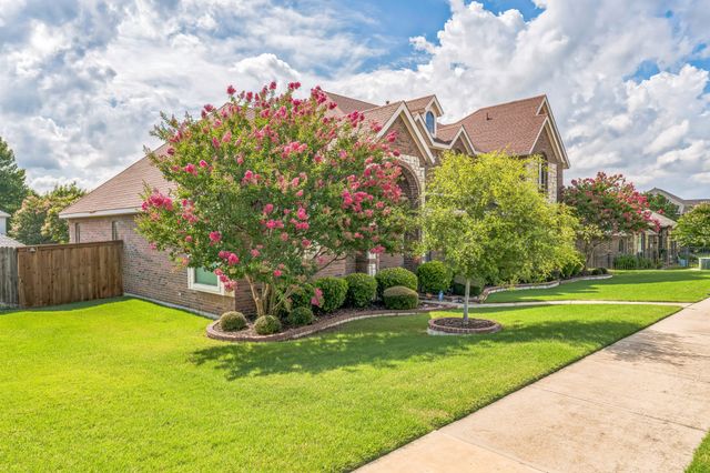 705 Newcastle Drive, Desoto, TX 75115