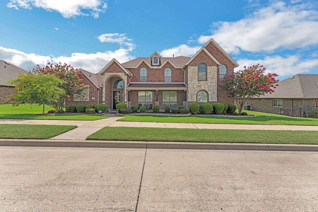 705 Newcastle Drive, Desoto, TX 75115