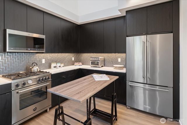 551 28th Avenue, Seattle, WA 98122