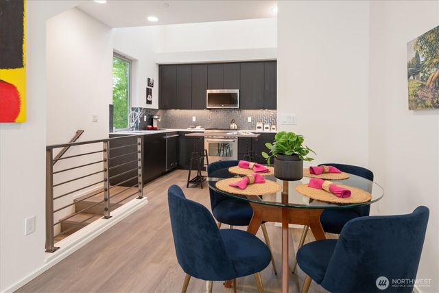 551 28th Avenue, Seattle, WA 98122