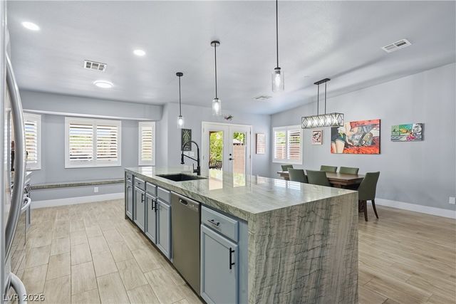 8018 Rushmore Avenue, Las Vegas, NV 89131