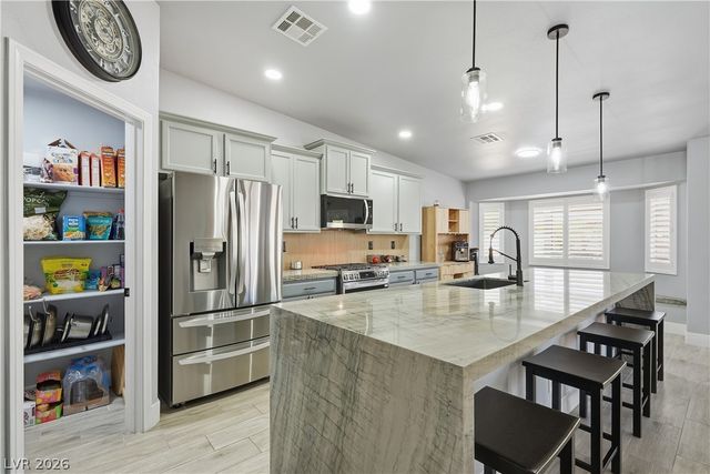 8018 Rushmore Avenue, Las Vegas, NV 89131