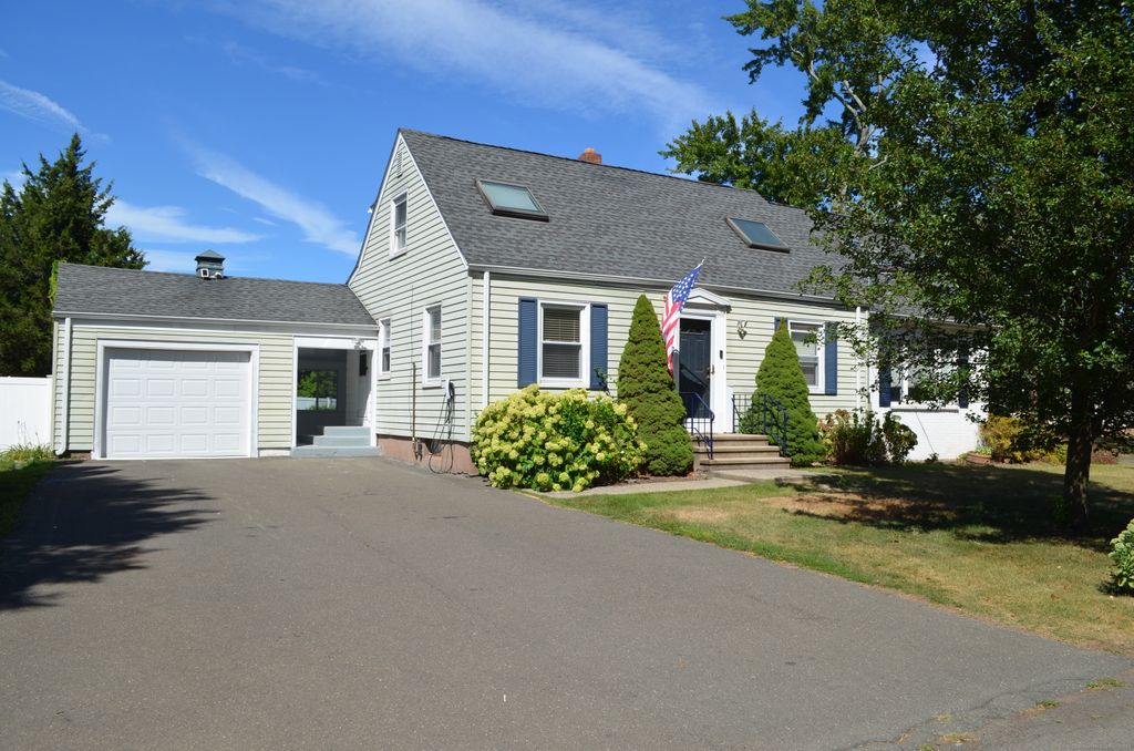 35 Belvedere Road, North Haven, CT 06473