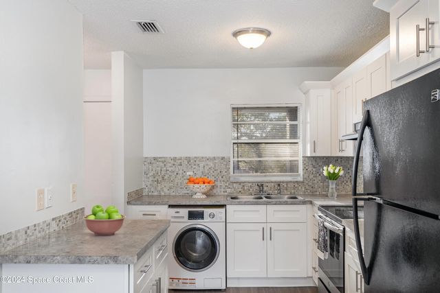 1727 Avocado Avenue 8, Melbourne, FL 32935