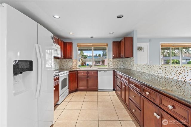 16625 126th Avenue SE, Renton, WA 98058