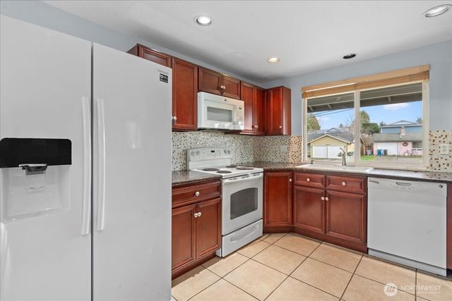 16625 126th Avenue SE, Renton, WA 98058