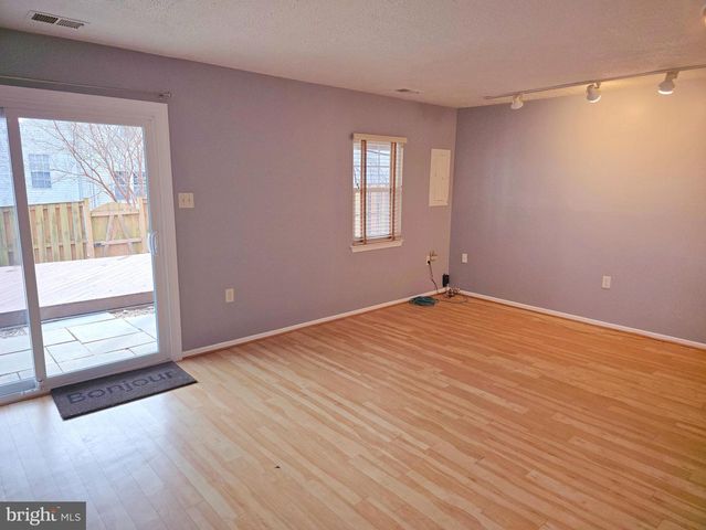 117 LAZY HOLLOW DR, Gaithersburg, MD 20878