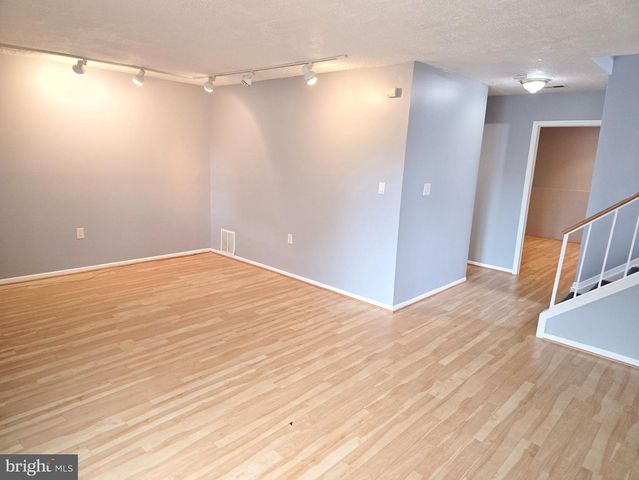 117 LAZY HOLLOW DR, Gaithersburg, MD 20878